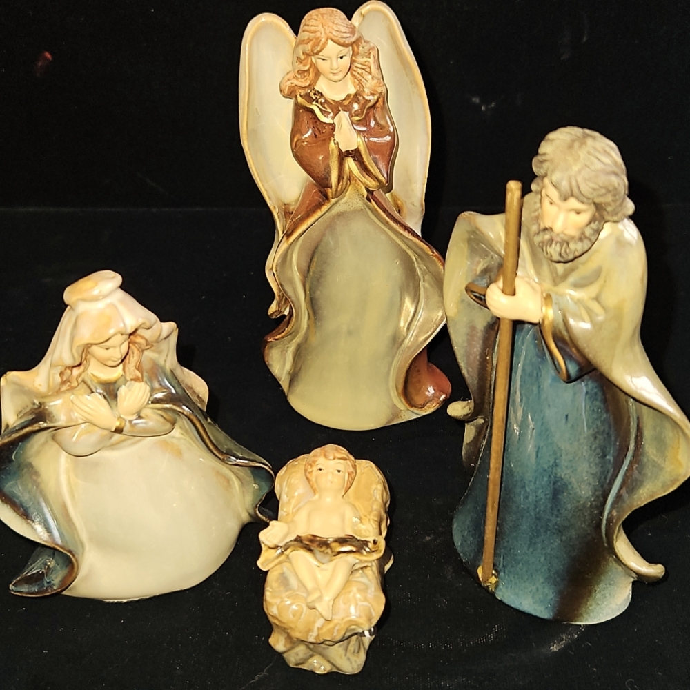 Porcelain Nativity 10PC Set - Metal Glazed Christmas Nativity Set - Picture 3 of 6